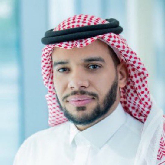 yusefghz's tweet photo. وجهان لعمله واحده .. 

✌️ https://t.co/BdjJ9na102