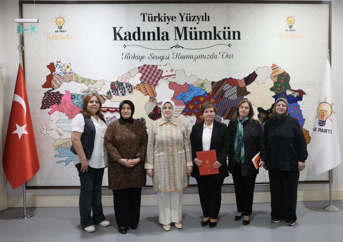 akkadinopazari's tweet photo. Genel Merkez Kadın Kolları Başkanımız @tugbaisikercan’ın tensipleriyle Odunpazarı İlçe Kadın Kolları Başkanlığımıza atanan @neziheatlas Başkanımızı tebrik ediyor, kendisine ve oluşturulacak ilçe yönetimimize başarılar diliyoruz. https://t.co/3YWmrtb7jY