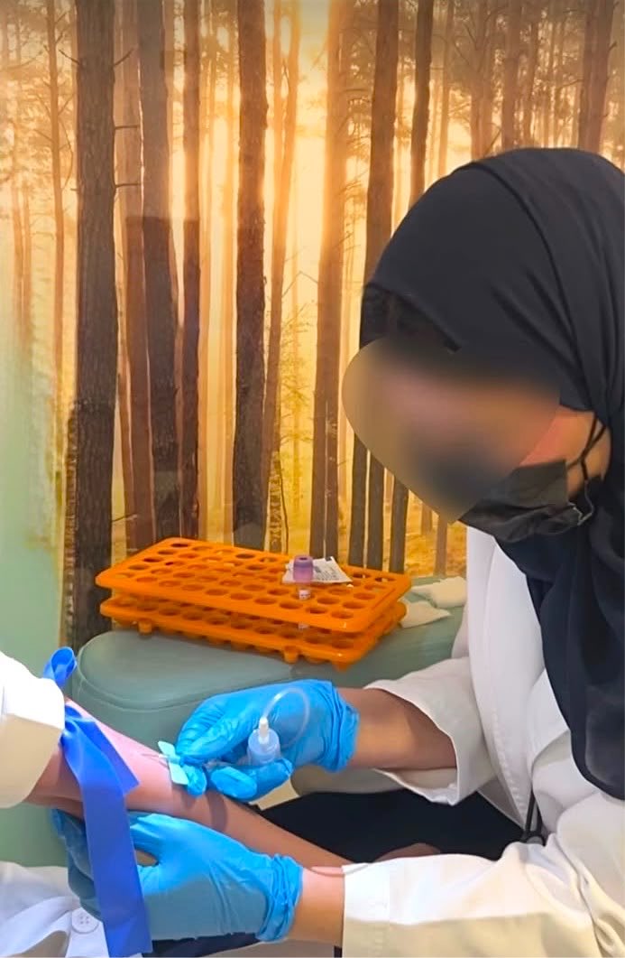 RanadMls's tweet photo. Phlebotomy Department💉🩸

Learned the phlebotomy workflow, practiced venipuncture and had the opportunity to draw blood from both myself and a patient under supervision. 

valuable hands-on learning experience🌟 https://t.co/FC9ANpCmfW