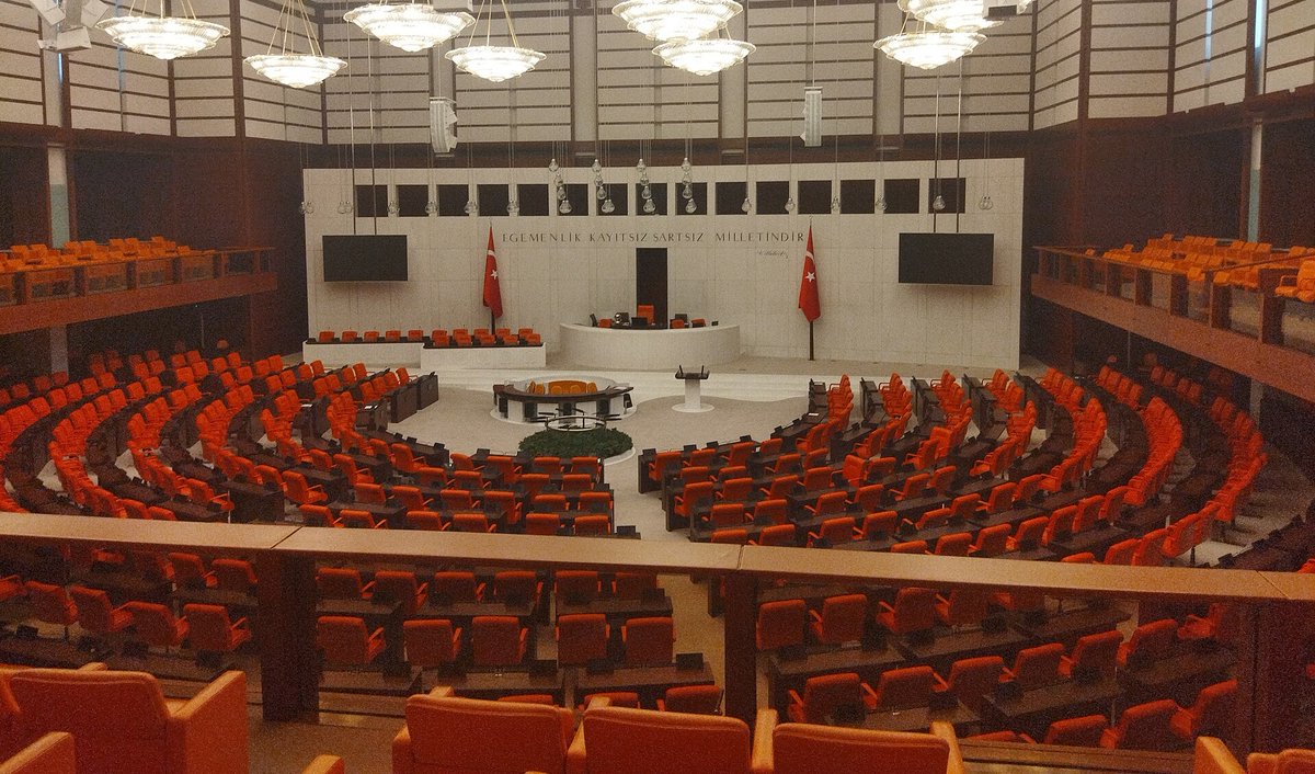 berwarnews's tweet photo. 🔗Nûçeya li ser bêçekirina PKKê👇
https://t.co/iUY14MDHiS https://t.co/6tZh5Yd8x5