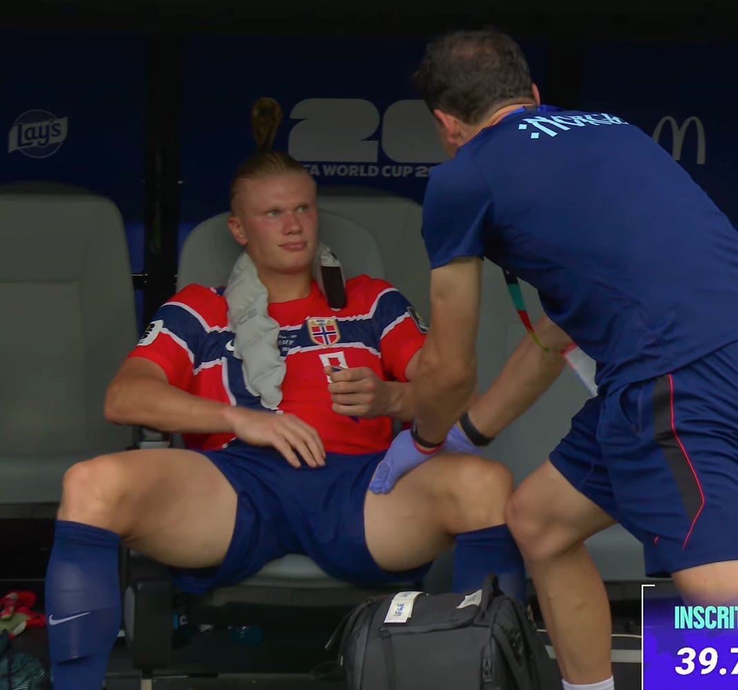 midlyann's tweet photo. difference between alpha and omega getting a sport massage #haalingham https://t.co/dSEjX6goJX