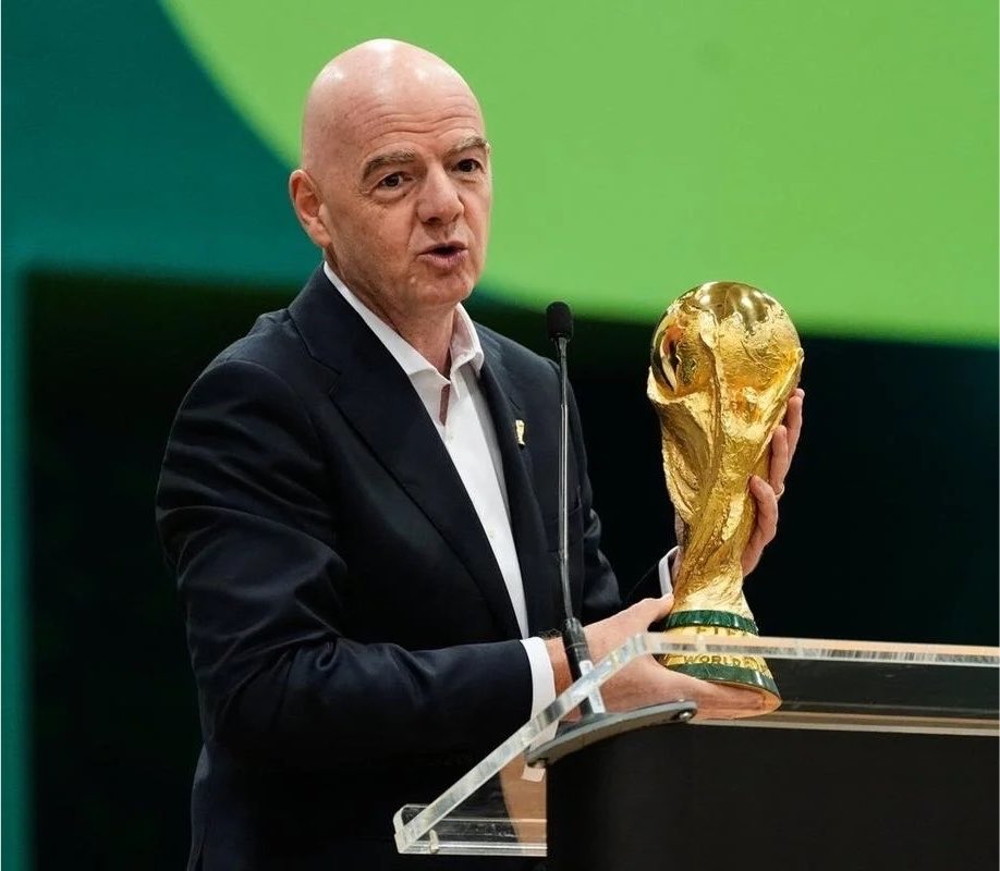 StokeyyG2's tweet photo. All UEFA member countries have unanimously agreed to boycott the World Cup in protest against Infantino and FIFA’s plans to sell ownership stakes in the tournament to private investors. 

 Brilliant news 👏

[@martynziegler] https://t.co/0PspU6sBAR