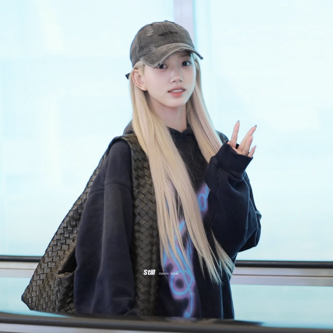 wtml0907's tweet photo. ꒰ PRE พรี ꒱ MEOVV 260730 TPE

#SOOIN ANTI SOCIAL SOCIAL CLUB: ASSC SL Graphic Hoodie ( -30%)
✈️: 3090
(มัดจำ 1690)

📦 ส่งฟรี!

Color: Navy
Size: S-XL

💌สั่งซื้อ DM

🔽size

#วทมลขายของ #ตลาดนัดmeovv ซูอิน เสื้อ ฮู้ด https://t.co/HbWoVooDcT