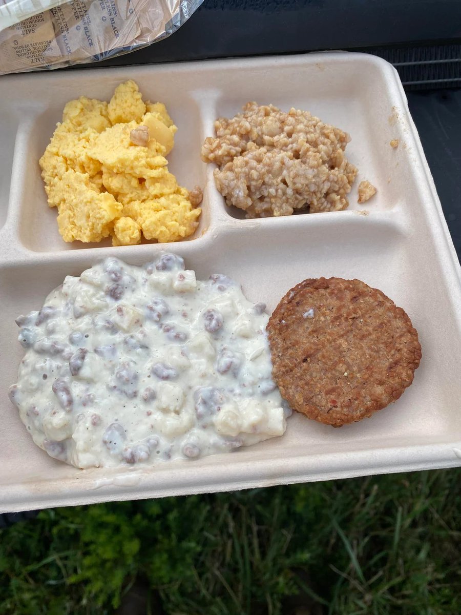 MemeeOrbit's tweet photo. @NoContextHumans This is the food they serve to soldiers in training🤢🤮 (they charge soldiers $300 a month for this)
Immersive Meme https://t.co/vLAsRUcaDN
