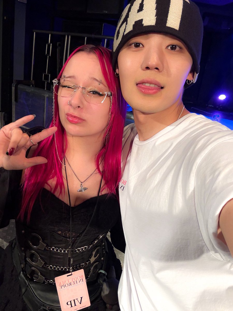 tiiasmk's tweet photo. Selfies with From20 and Kang Yuchan in Warsaw 🩷 Raehwan said he remembered me from last year how crazy is that!! Glad to be memorable I guess (I bet it was the hair I rocked this color back then too) #from20 #kangyuchan #waybetter #bodytalkineurope #concert https://t.co/rUv6PTrQQy