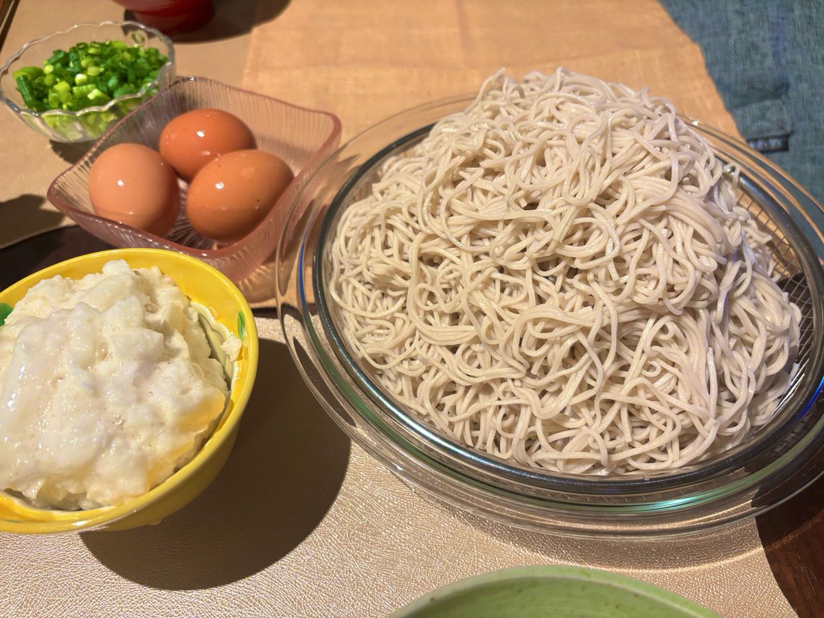 pumpinghead's tweet photo. 最近麺類多め、自家製温玉 https://t.co/PoMNleqxhL