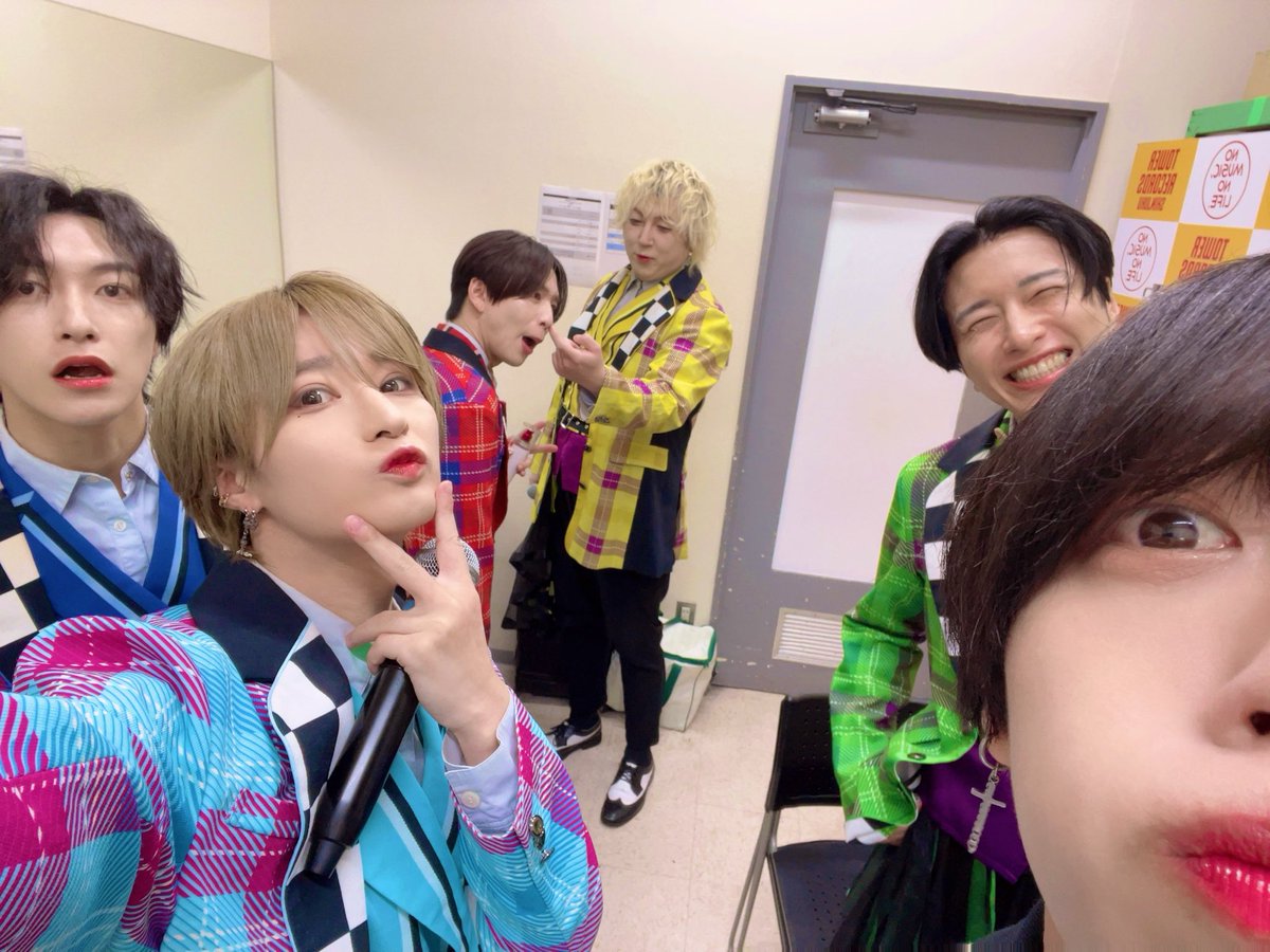 miss_you1225's tweet photo. タワーレコード新宿店🏬

7月ラストライブもありがとうございました！！

たくさんの方に会いに来てもらえて、そして初めての方にも見てもらえて最高でした😚✌️

8月もたっっっくさん楽しい事一緒にしようね🩵

これから暑い時期も続くから気をつけよう！

ばいちゃ✨ https://t.co/V5OtimZMOw
