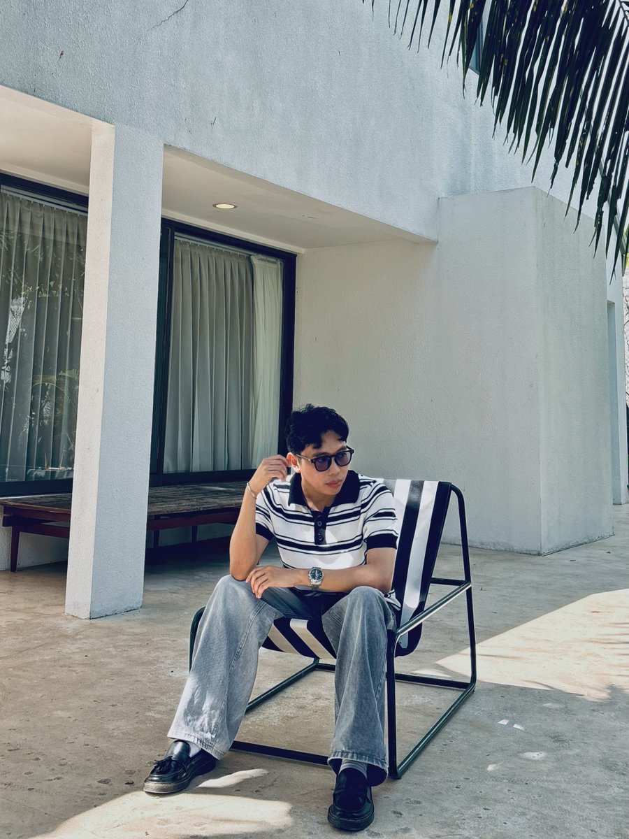 thehatredonee's tweet photo. 💙☀️🕶️ https://t.co/aEXVnNJswJ