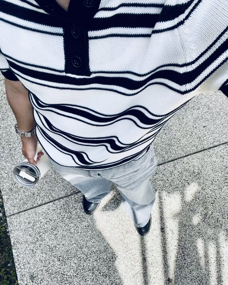 thehatredonee's tweet photo. 💙☀️🕶️ https://t.co/aEXVnNJswJ