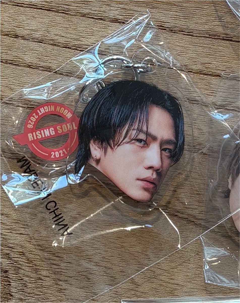 pisces03121's tweet photo. ØMI MOON NIGHT 2026 Øto3
会場カプセル ガチャ 交換

【譲】アクリルチャーム
RISING SOUL

【求】写真2枚目（青丸のもの）

9/3広島、10/31、11/1長居スタジアムにて交換可能な方
郵送でも可能です。
お声がけよろしくお願いいたします。 https://t.co/RJV8kFXQOT