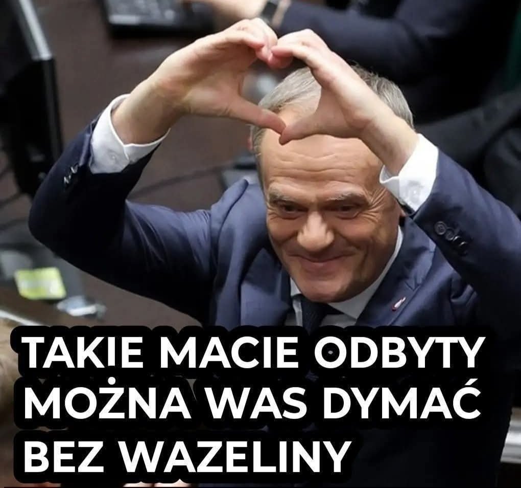 Tomasz_Rok's tweet photo. Ponad 2 biliony zł długów.
Rujnowanie spółek skarbu państwa dla 🇺🇦.
Socjal dla 🇺🇦.
Rozbrojona armia dla 🇺🇦.
Rosnąca drożyzna, kosmiczne ceny paliw w trakcie żniw, wakacji.
Postępująca ukrainizacja 🇵🇱.
Prokuratura prześladująca Polaków broniących się przed Ukraińcami.
Co jeszcze?! https://t.co/CXzMh0rZXI