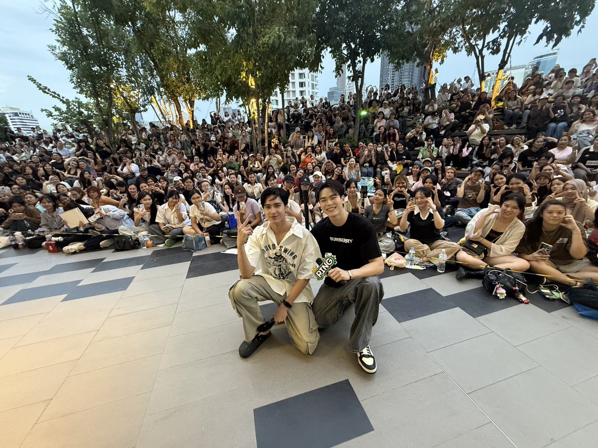 GmmtvShop's tweet photo. เตโช-ปิง ขอบคุณทุกคนที่มาเจอพวกเราวันนี้นะครับ ดีใจที่ได้เจอทุกคนมากๆเลยนะครับ ไว้มาเจอกันอีกนะครับ

@wwwteshow06 @PKrittanun

#งานมหกรรมนิยายนานาชาติ2026xTeshowPing
#GMMTV https://t.co/X0WkQPwglV