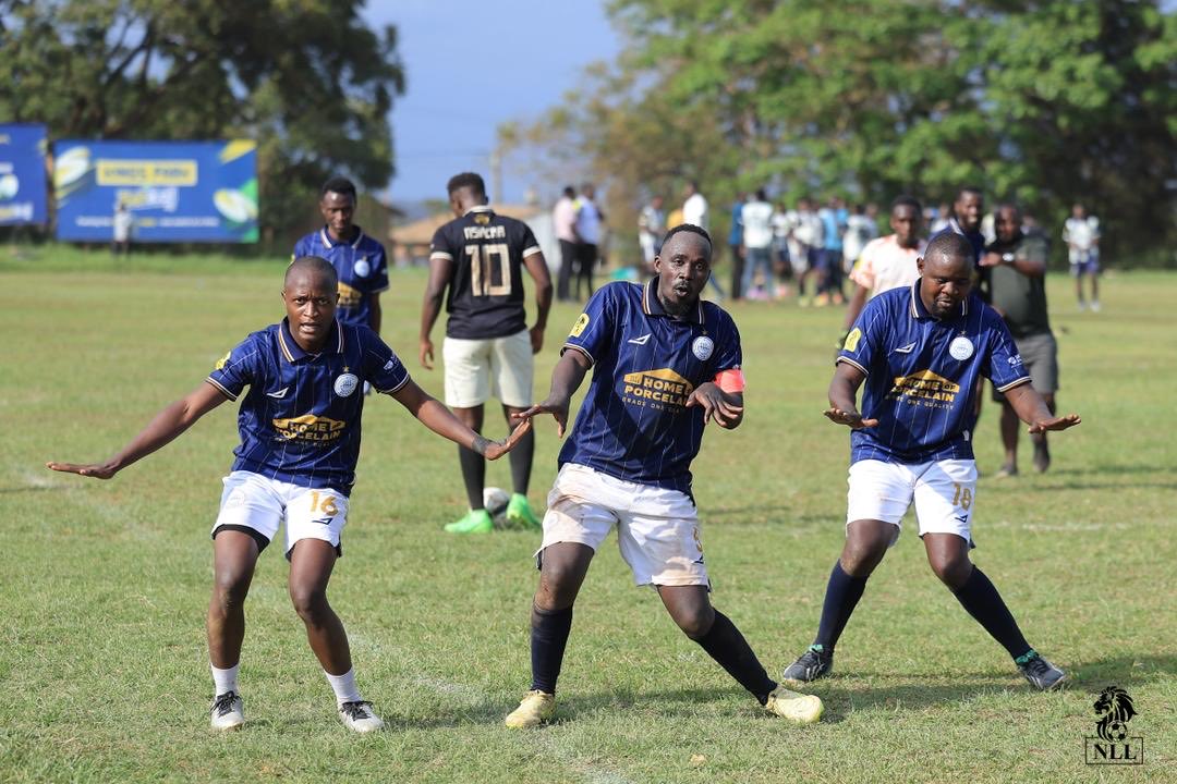 ntare_league's tweet photo. .@kisyangafc: The conductor’s brother who is not really traveling. He just comes to make the coaster look full – when a serious passenger comes, he puts his tail between his legs and moves out. Smiling sheepishly. #NLLAtHome [17/23] https://t.co/lgyjuNHbux