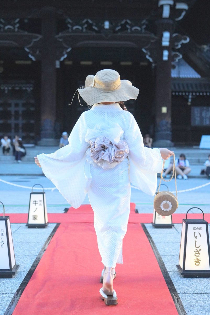 mats_mats_mats's tweet photo. 2026.7.12
東本願寺前 お東さん広場
#京都夜市
KYOTO YUKATA COLLECTION
#京都浴衣コレクション
#Meina #白瀬めいな
#poppin_dolly
#ポピドリ https://t.co/TcrqiRDqVV