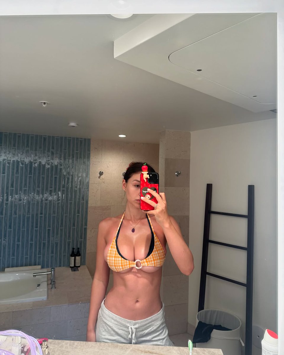 SharlaDoliel's tweet photo. COME TO ME...Dance🤗
Massage in dubai 
#Massage 
#Dubai 
https://t.co/9F1vNxPd0u
😱hello🧸 https://t.co/wJUOuytJbr