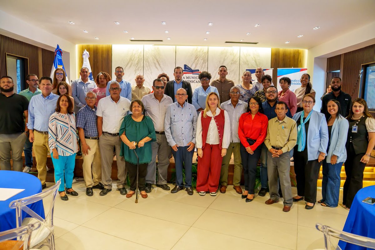 fsolidaridad's tweet photo. Más de 20 organizaciones de la sociedad civil participaron en el Diálogo Municipal, impulsado por  Fundación Solidaridad y @LigaMunicipalRD, para aportar propuestas al Plan Estratégico de la Municipalidad 2027–2031. 🤝🏽

#ParticipaciónCiudadana #DiálogoMunicipal https://t.co/SLP65IdzaM