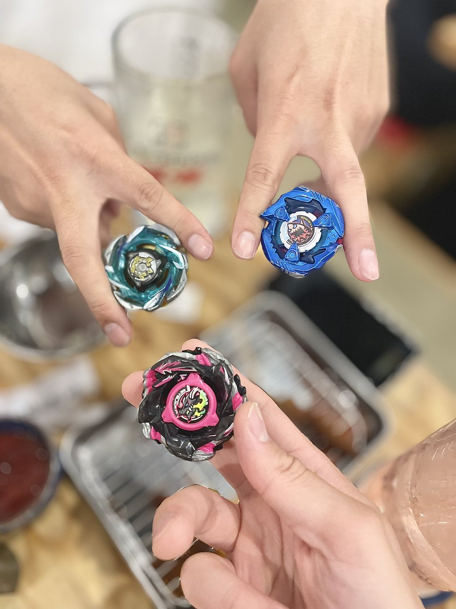 Red10lr's tweet photo. この1ヶ月はかなりベイ活充実してたなぁ
追加で買うのは難しいけど、ベイブレードの色んな楽しみ方を再確認したよ^ ^ https://t.co/EPL3esqoA8