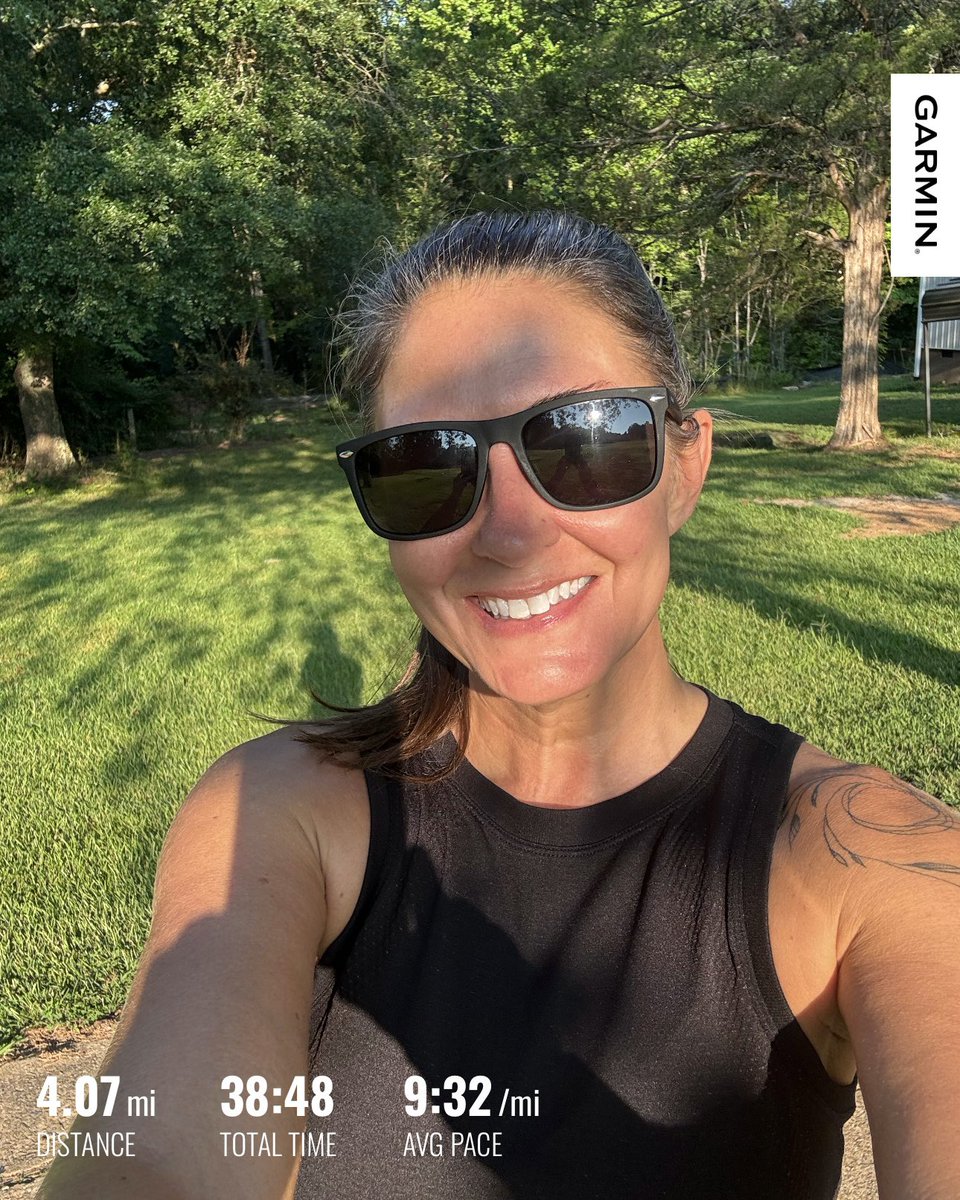 RiseShineJenny's tweet photo. 4 miles to kick off my long day. I get to meet my 25 students today! Canβt wait!
#FitLeaders
#BoycottAverage https://t.co/MkR4JOqsFA