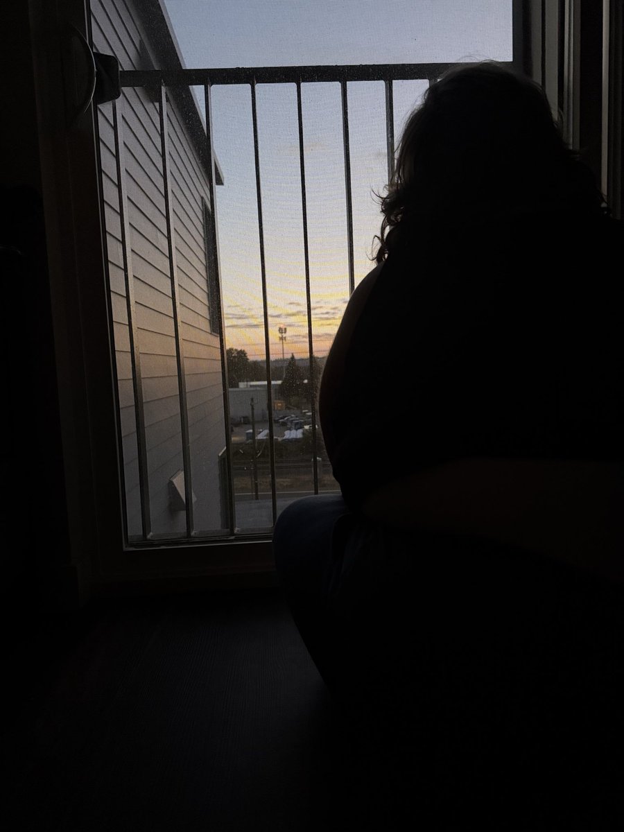 fatfaewillow's tweet photo. Good morning. Let’s watch the sunrise together 💗 https://t.co/28UREQJrRX