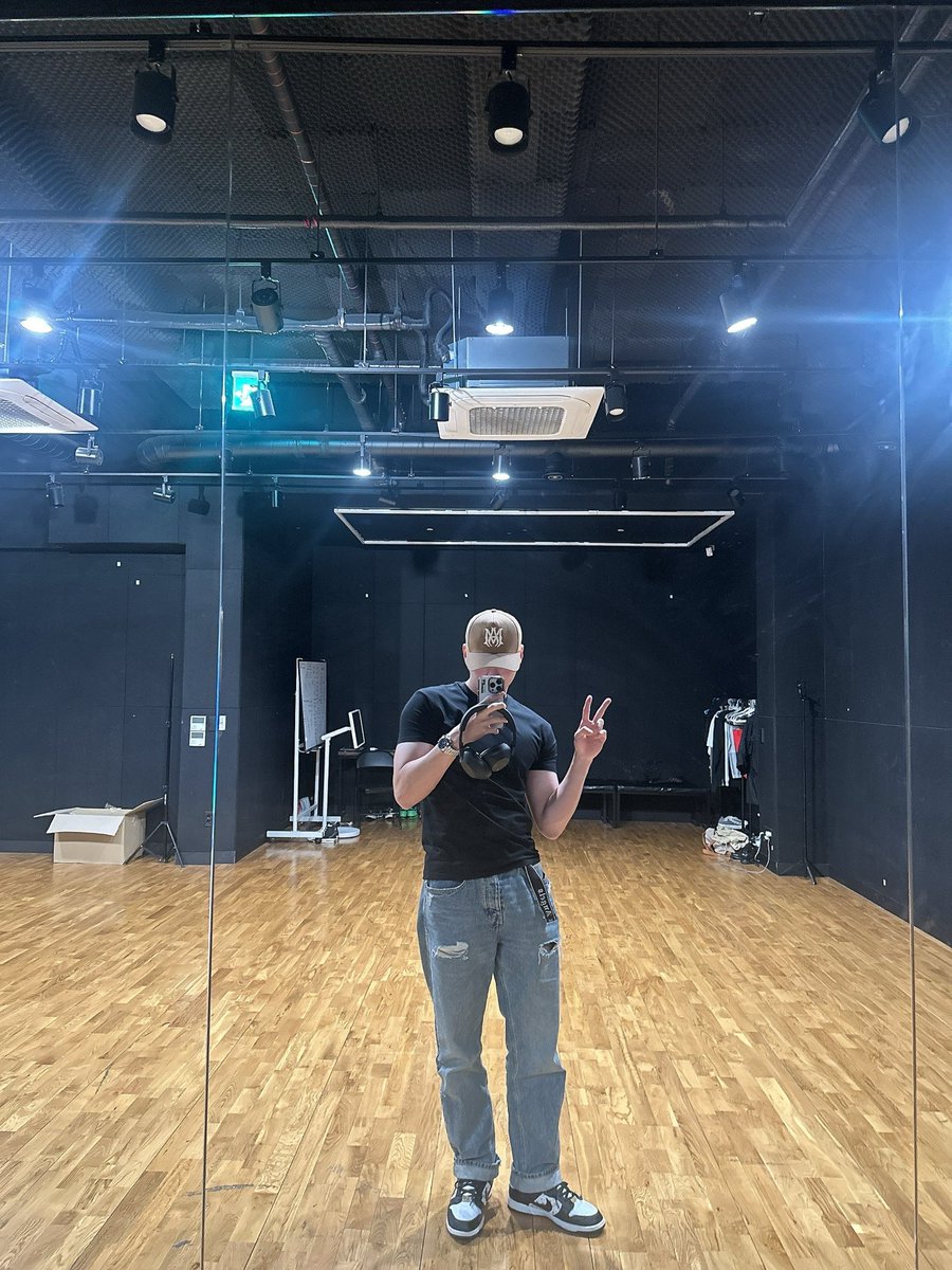 sunnnnnflowerD's tweet photo. ป๊าดดด https://t.co/cFJX9CQ63j