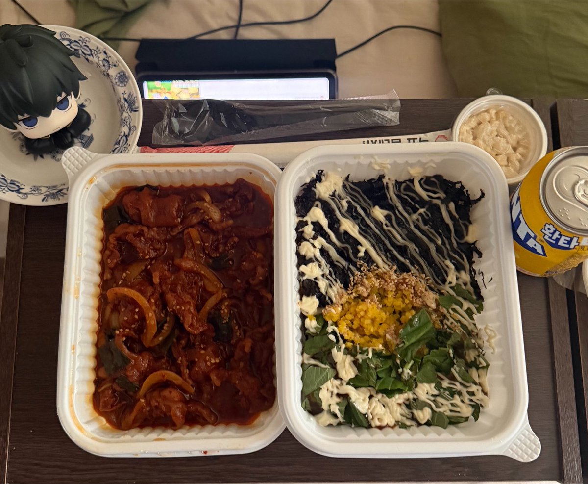 plncwk's tweet photo. 아 배고파… https://t.co/mLktj9anFG