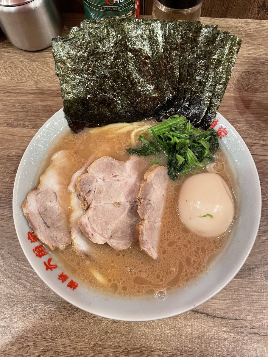 ideal_orange's tweet photo. ▪️ラーメン六角家

▪️戸塚駅

歴史を感じよう

#六角家
#家系

https://t.co/IGSjtCMffh https://t.co/j9VmSkCM0Z