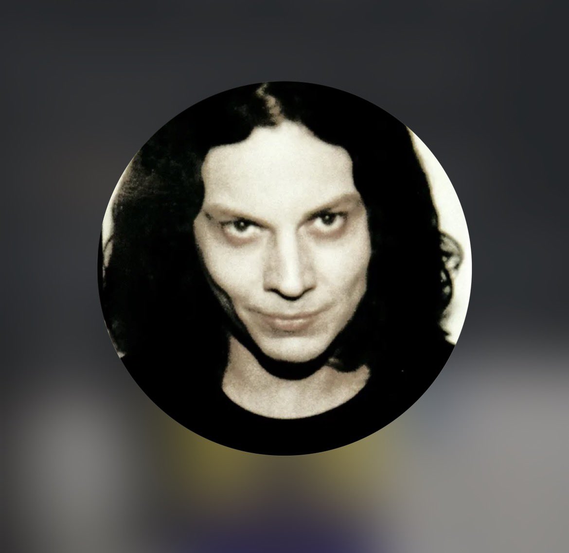 hiIarybanks's tweet photo. Jack White’s new ig pfp is sooo pretty omg #gothprincess https://t.co/JlCFXGvCdy