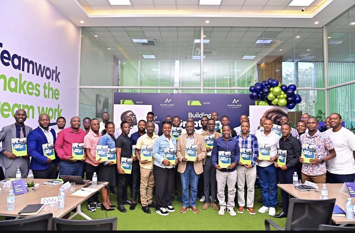 CapitalFMUganda's tweet photo. @kcbbankug has launched the Building Great Men Mentorship Programme, a 6-month initiative empowering male employees with mentorship, leadership skills, and personal development to create lasting impact at work, home, and in their communities.
#BuildingGreatMen https://t.co/4oAyrvskYq