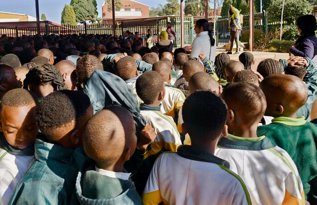 RAF_SA's tweet photo. The RAF visited Laudium Heights Primary School and Laudium Primary School to hand over Scholar Patrol uniforms and engage learners on the RAF's mandate and responsible behaviour on and around our roads.

Together, we're empowering young people 
 #ICare² #ScholarPatrol #Safety https://t.co/89Do9wATZu