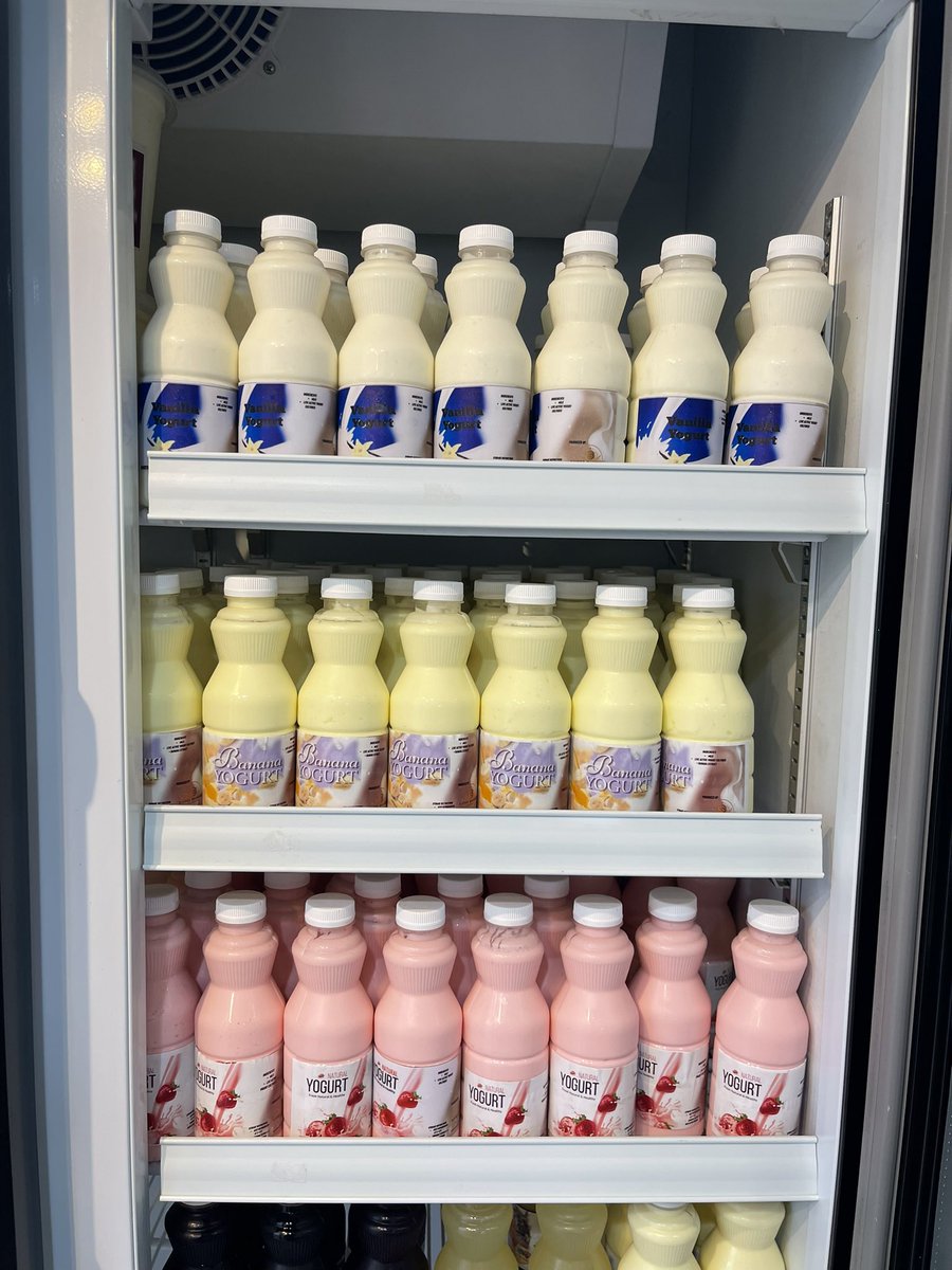 Cakes_by_Sixpee's tweet photo. Afternoon deal!
Fastest fingers!
Get all 6 
10pcs oatmeal cookies 
20pcs butter cookies 
Vanilla fresh yogurt 
Strawberry fresh yogurt
Banana fresh yogurt 
300ml Sobolo 
Ghc130 https://t.co/nzoGUhs5ge