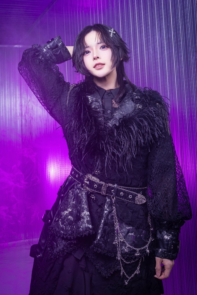 shihai_official's tweet photo. 🥀🖤─ · · ✦ · · ─ · · ✦ · · ─ · · ✦ · · ─ 🖤🥀

name ✦さくや (@shihai_sakuya)
color :🧡honey orange
『今日も君に甘えちゃお。』

name ✦ 冬弥(@shihai_toya )
color :💜purple
『今日も君を奪いにきた。』

♡＋RT＝481
▶︎next メンバー公開

🥀🖤─ · · ✦ · · ─ · · ✦ · · ─ · · ✦ · · ─ 🖤🥀