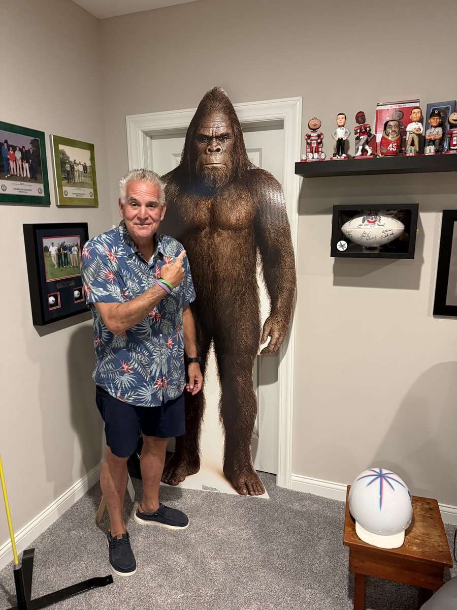 DomTiberi13's tweet photo. Hey @BeauBishop    @TIM_MAYsports 
 I am back on X… Give uncle Dom some loving with the masses!!! And Bigfoot says hi!!! https://t.co/15Tr2OAKBp