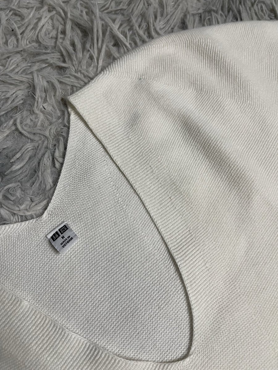 Caeeeqt's tweet photo. shirt uniqlo 55k https://t.co/baX5OwiVIn