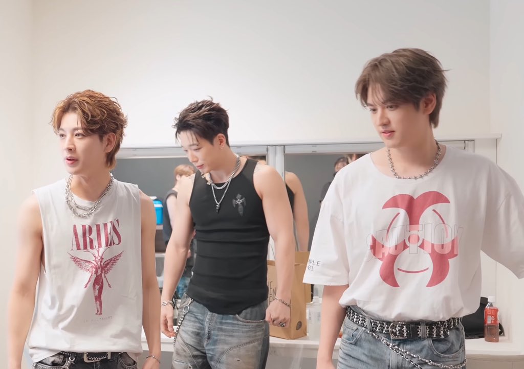 chanw_00_'s tweet photo. หล่อจัง https://t.co/oJwm6knFPW