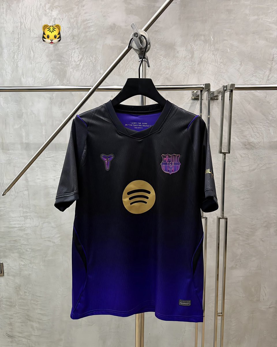Jerseyplug001's tweet photo. These Aston Villa and Barcelona kits are real standouts for the upcoming season. 🔥⚽

Available for just ₦20,000 each.

Send a DM to order yours 📩 https://t.co/U9TitnDy1r
