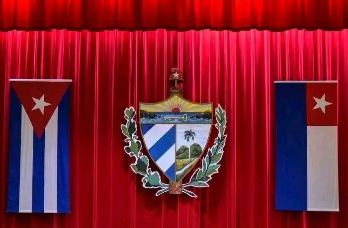 Sarahivegaf's tweet photo. En su VII Sesión la Asamblea Nacional analizó la implementación de las transformaciones económicas sociales y aprobó nuevas Leyes.
#CubaLegisla https://t.co/t2PyKKJ8VG