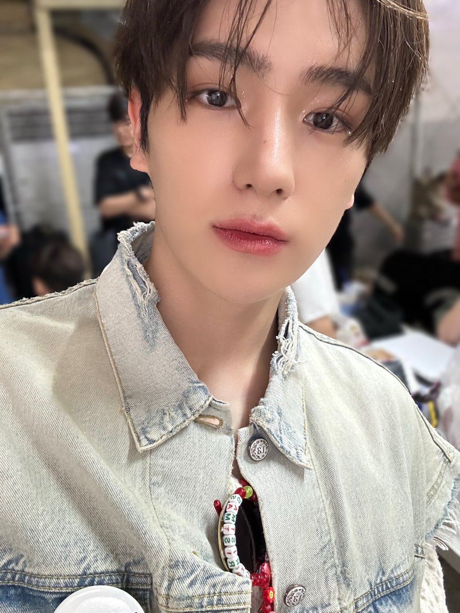 913kkojil's tweet photo. 이 날 현재 너무 예쁨 https://t.co/iZ3UTUnM1w
