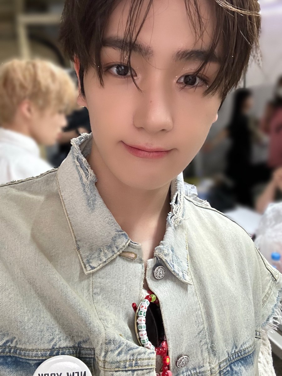 913kkojil's tweet photo. 이 날 현재 너무 예쁨 https://t.co/iZ3UTUnM1w