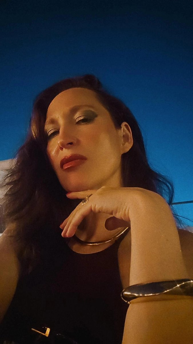 missemanuell's tweet photo. what is your biggest weakness? https://t.co/uobmYRnyMw