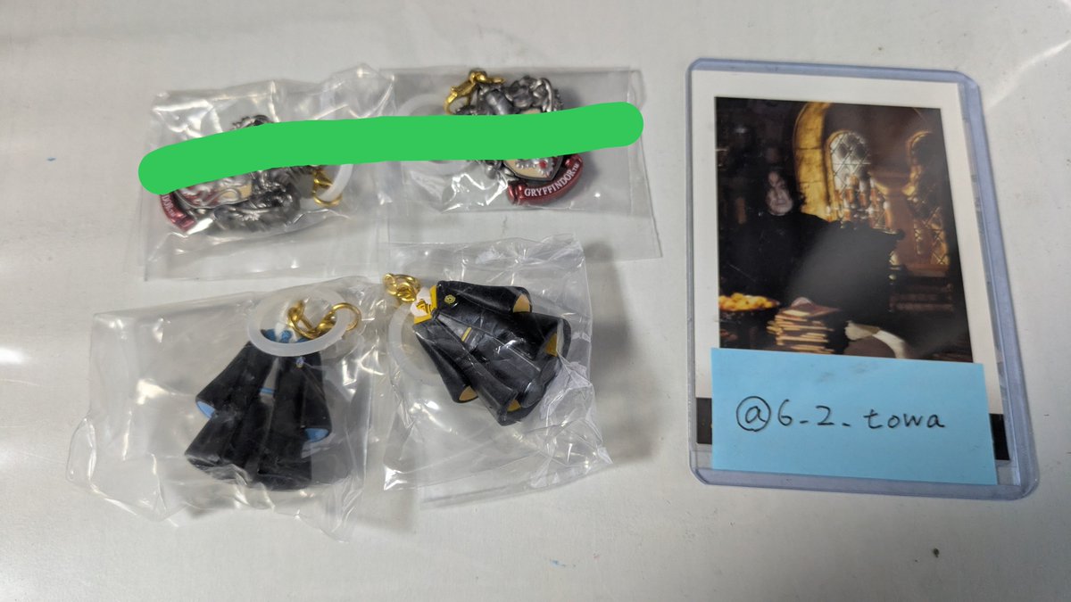 6_2_towa's tweet photo. 【交換】ハリーポッター めじるしアクセサリー

譲）ハッフルパフ レイブンクロー
求）スリザリン(エンブレム) > グリフィンドール(ローブ)
※まとめて優先

大阪市内でのお手渡しまたは郵送(固定ツイ参照)
検索からもお気軽にお声がけ下さい https://t.co/uFgAZZULGd