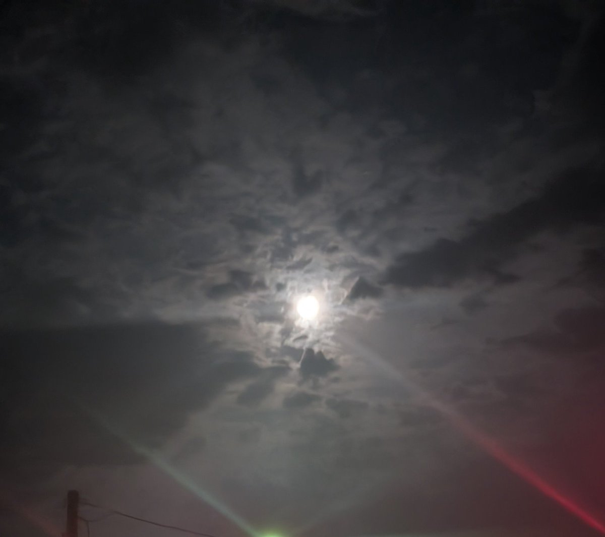 I_0ove's tweet photo. 月。 https://t.co/9U52ou9nHB