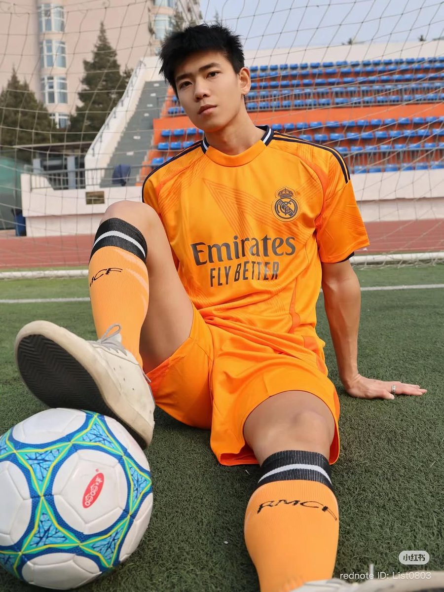 atharva_tejas's tweet photo. Cowok Ganteng suka olahraga itu terlihat lebih attractive. Orang yang rajin olahraga itu badannya pasti bagus, sehat, bugar. Lebih attractive dari sekedar tampan. https://t.co/8obaL01rYO