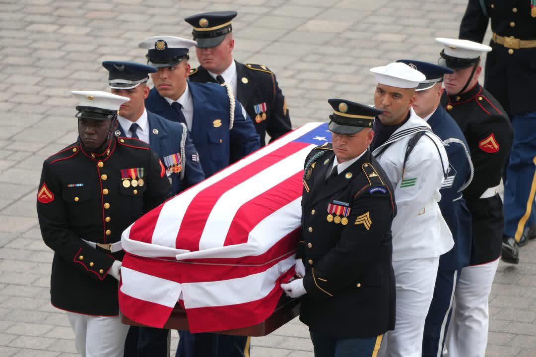 Austin643617's tweet photo. The special ceremony to pay tribute to the late Sen. Lindsey Graham is underway at the US Capitol. WATCH - https://t.co/XqkGbuAFHk https://t.co/su3xm6X1ft