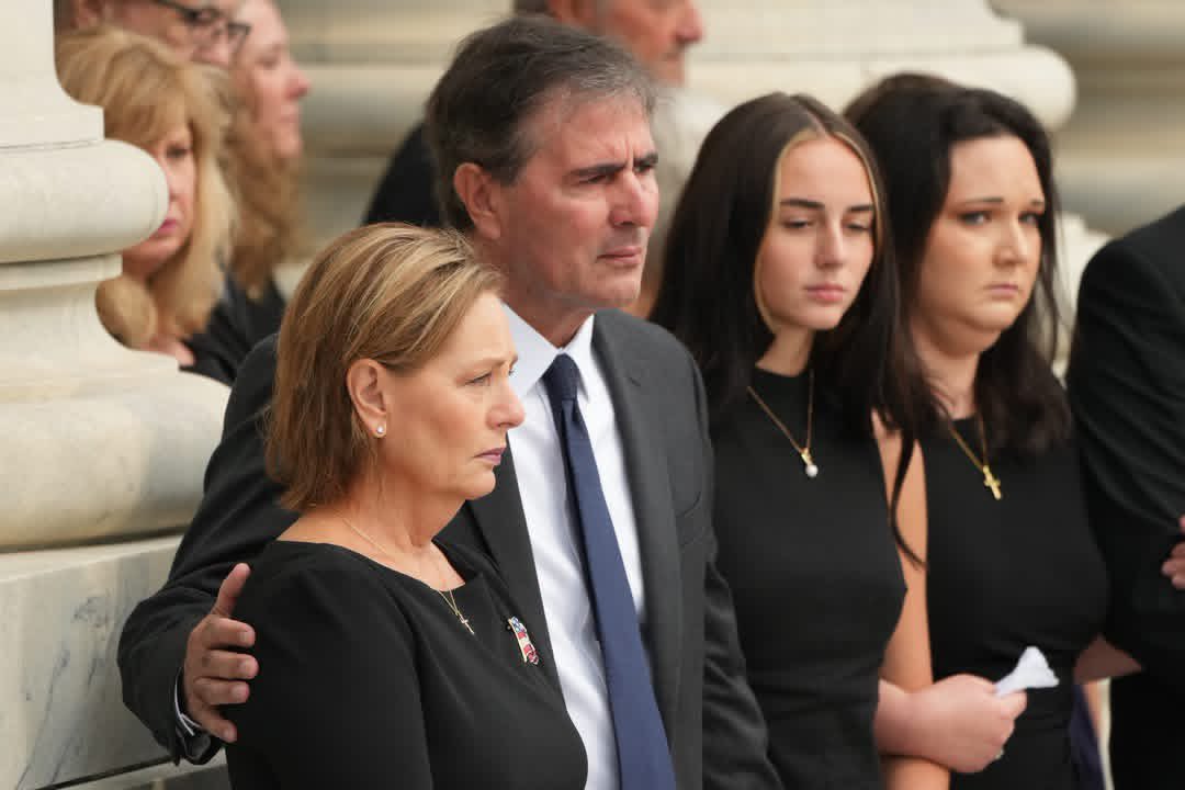 Austin643617's tweet photo. The special ceremony to pay tribute to the late Sen. Lindsey Graham is underway at the US Capitol. WATCH - https://t.co/XqkGbuAFHk https://t.co/su3xm6X1ft