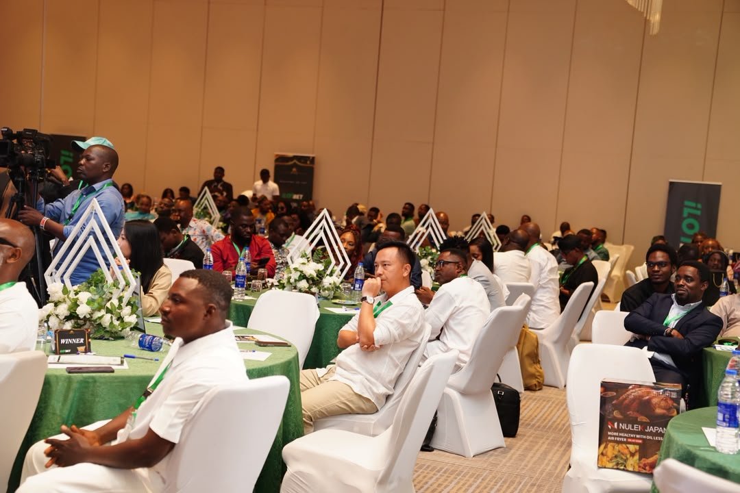 Ojogbonstilldey's tweet photo. Sometimes all it takes is listening, taking action, and delivering. What started as conversations online has now become reality. Congratulations to everyone involved! 🙌🏽 #iLOTBETHouseEvent https://t.co/AAbxmHDWfi