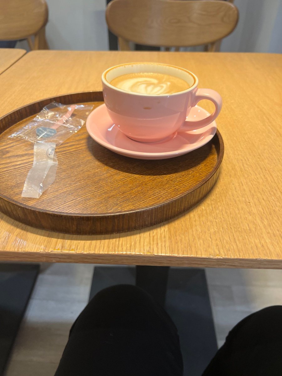 CherylRasm67720's tweet photo. [Just wrapped up a quick coffee run to the new riverside café — the view and latte hit the spot perfectly. ♂]， https://t.co/EINBJPboRZ