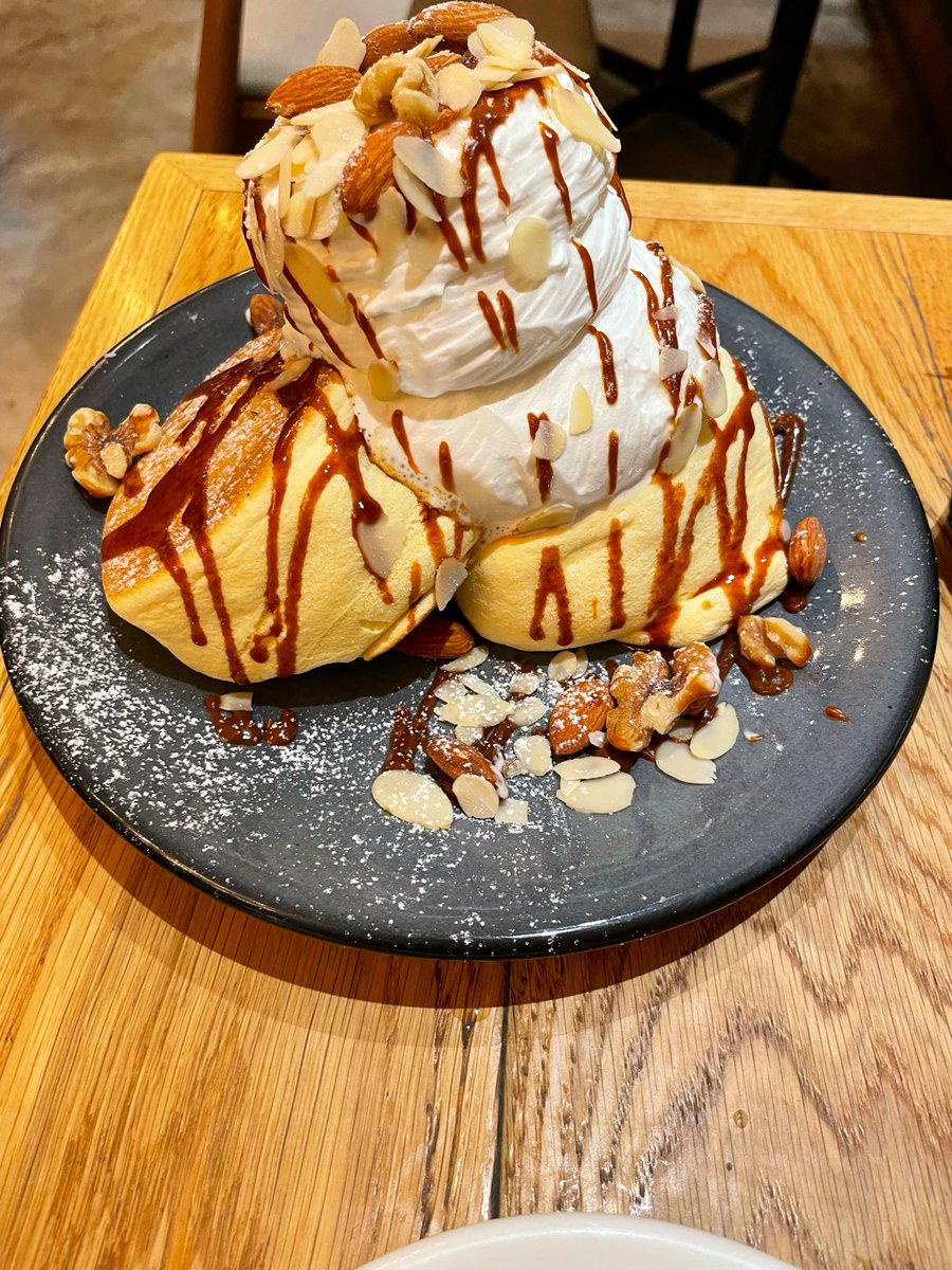 wander_v's tweet photo. ESPRESSO D WORKS 市川店(千葉県市川市)「塩キャラメルナッツパンケーキ」¥1.573
SHOPS 2F。冴えないモールにあって異彩放ち。店頭ではパンetc販売も。 https://t.co/UzozEGVE82