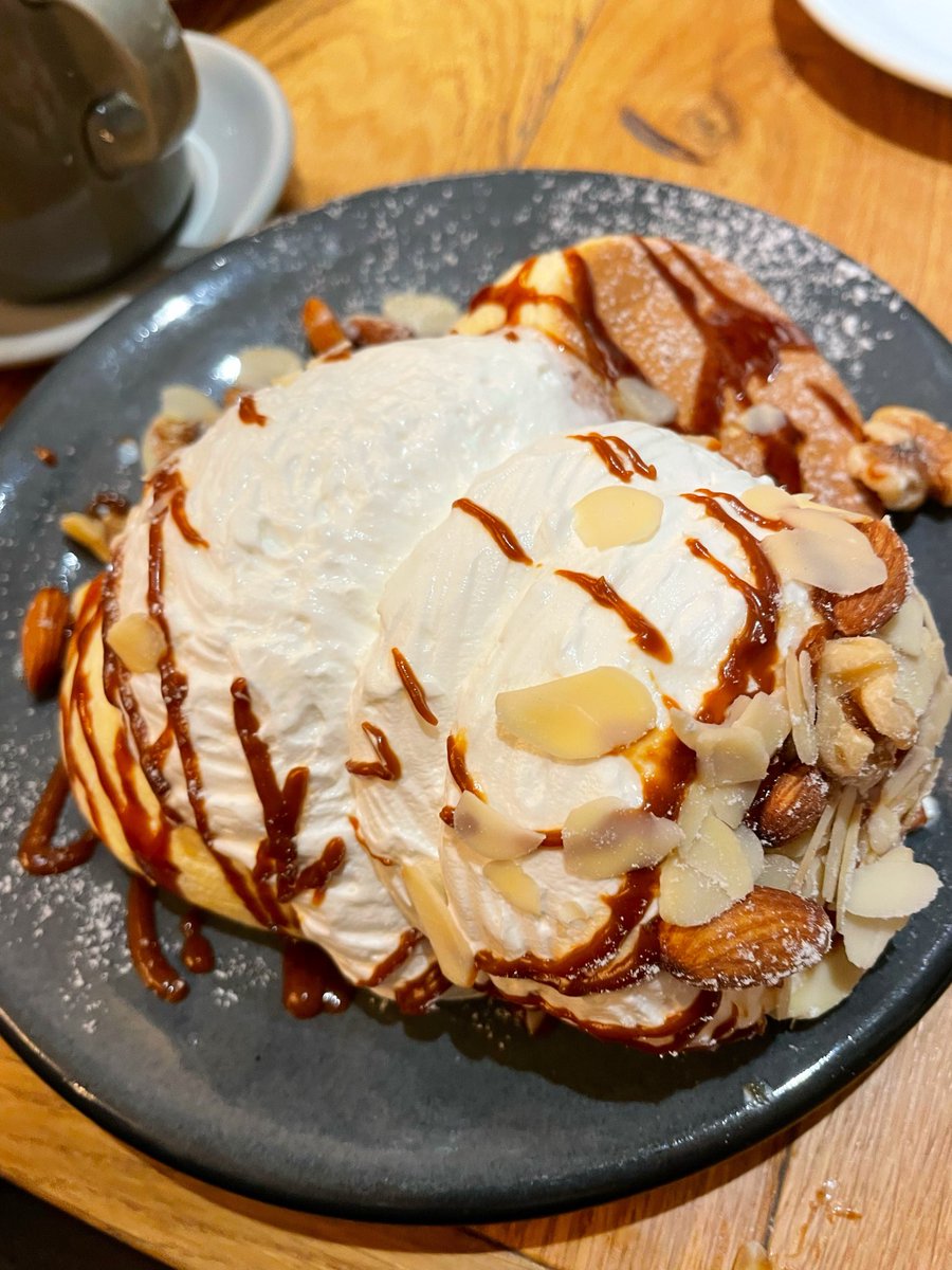 wander_v's tweet photo. ESPRESSO D WORKS 市川店(千葉県市川市)「塩キャラメルナッツパンケーキ」¥1.573
SHOPS 2F。冴えないモールにあって異彩放ち。店頭ではパンetc販売も。 https://t.co/UzozEGVE82
