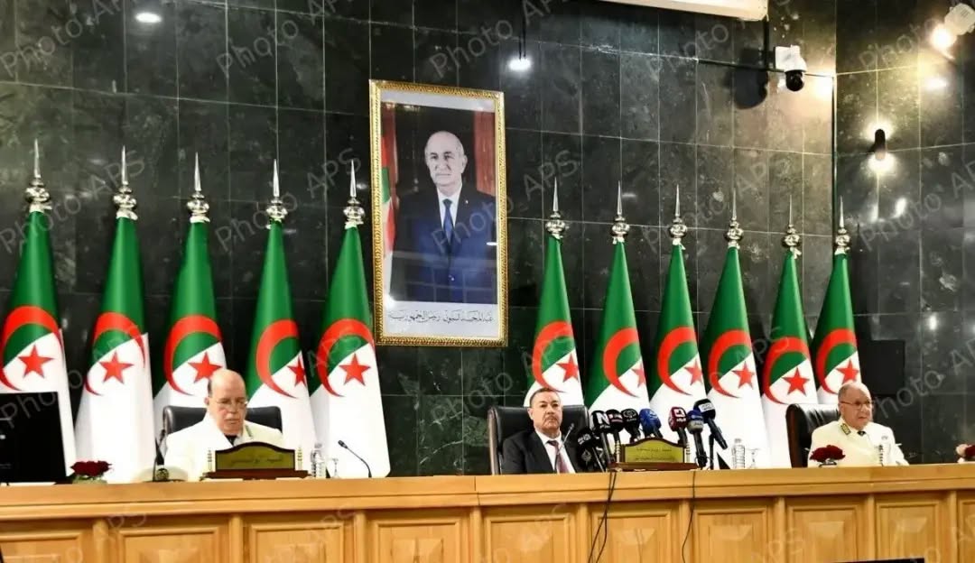 APS_Algerie's tweet photo. #Sayoud préside l'installation du nouveau wali de #Constantine

🔗https://t.co/gBc5hQi06V https://t.co/DxfO8pOyJn