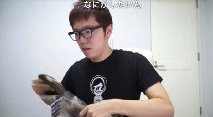 Flopper_mania's tweet photo. まだやってて今これ https://t.co/xnkf2pXT03